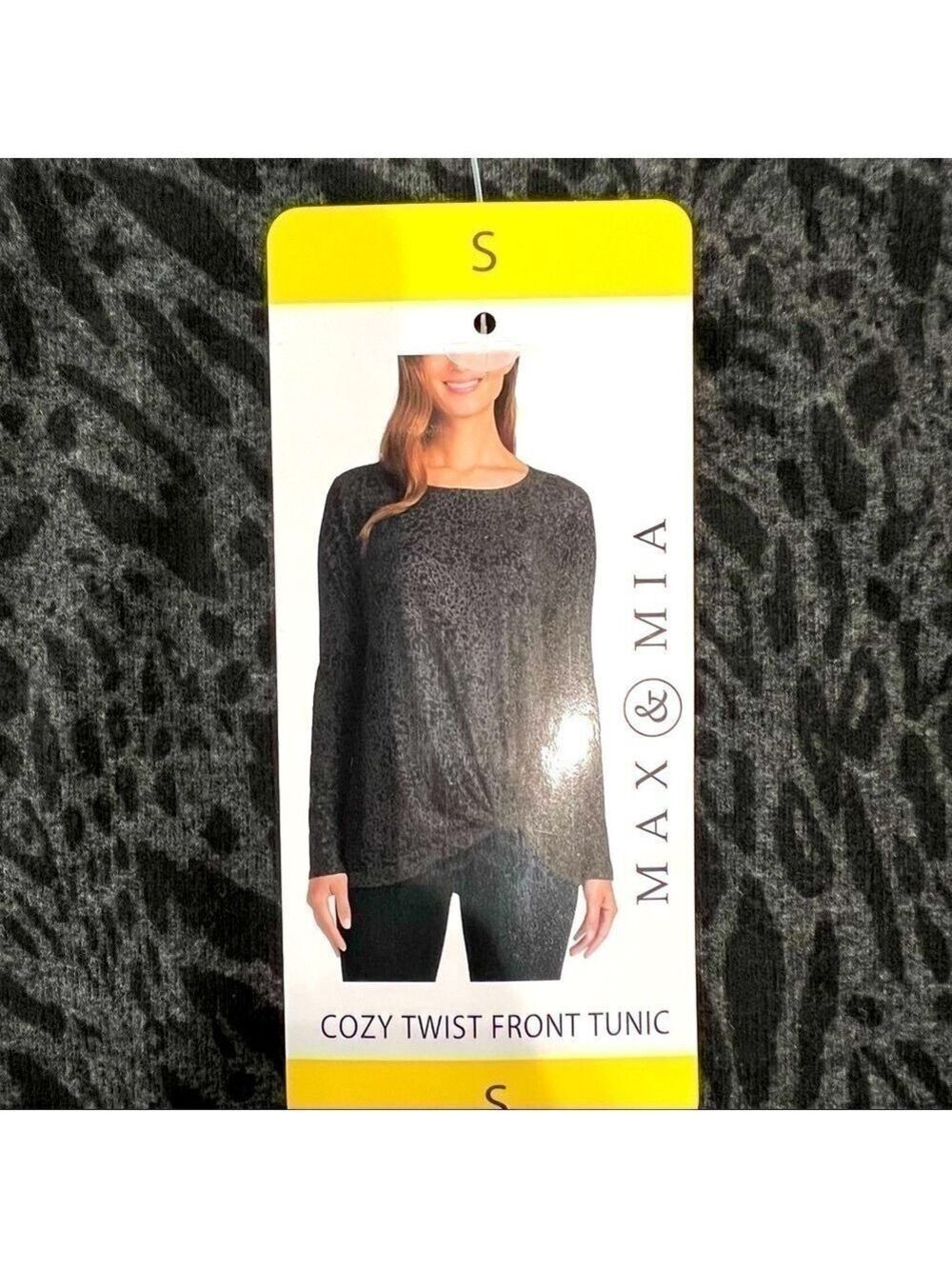NEW WITH TAGS-Max & Mia AnimalPrint Cozy Soft LongSleeve Front Side Twist Top SM